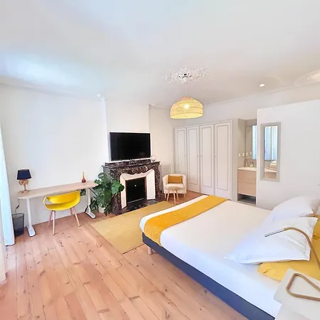 L'elegant Paradoux - 3 Sdb - 2 Wc - Ascenseur - Parking - Plein Centre شقة *