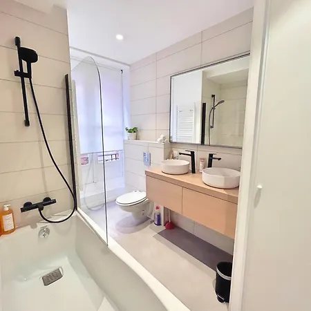 Апартаменты L'elegant Paradoux - 3 Sdb - 2 Wc - Ascenseur - Parking - Plein Centre Тулуза