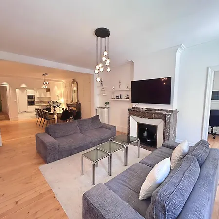 L'elegant Paradoux - 3 Sdb - 2 Wc - Ascenseur - Parking - Plein Centre Апартаменты *