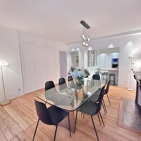 L'elegant Paradoux - 3 Sdb - 2 Wc - Ascenseur - Parking - Plein Centre Apartman *