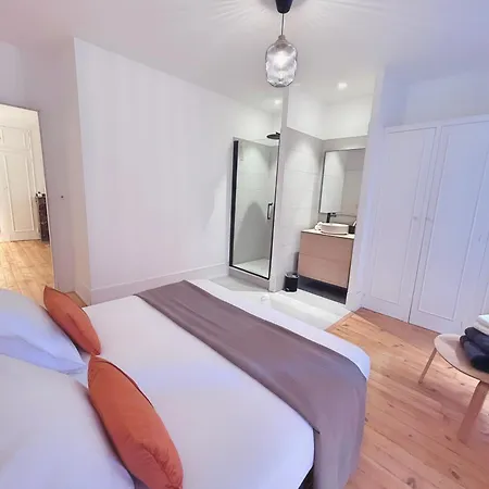 L'elegant Paradoux - 3 Sdb - 2 Wc - Ascenseur - Parking - Plein Centre Appartement