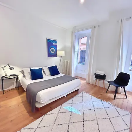 L'elegant Paradoux - 3 Sdb - 2 Wc - Ascenseur - Parking - Plein Centre